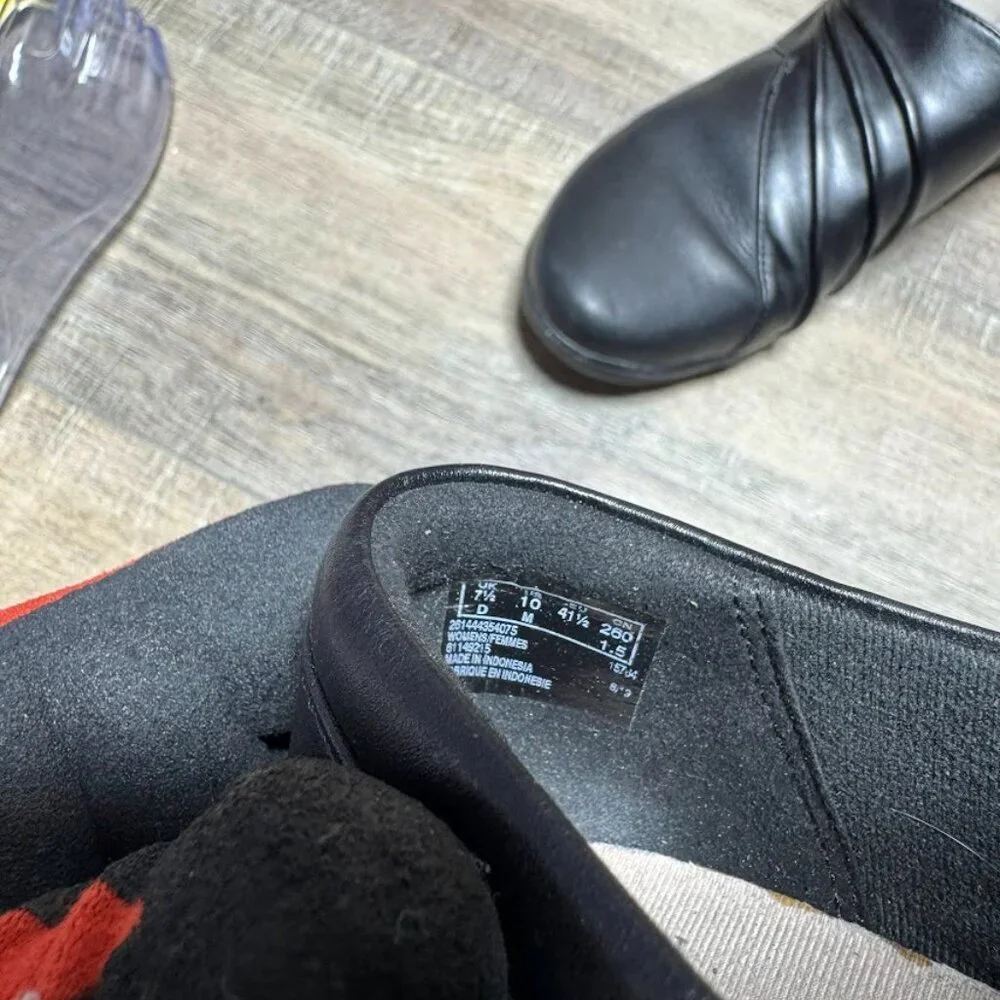 Clarks Black Leather Wedge Heel Loafers Women's Size 10